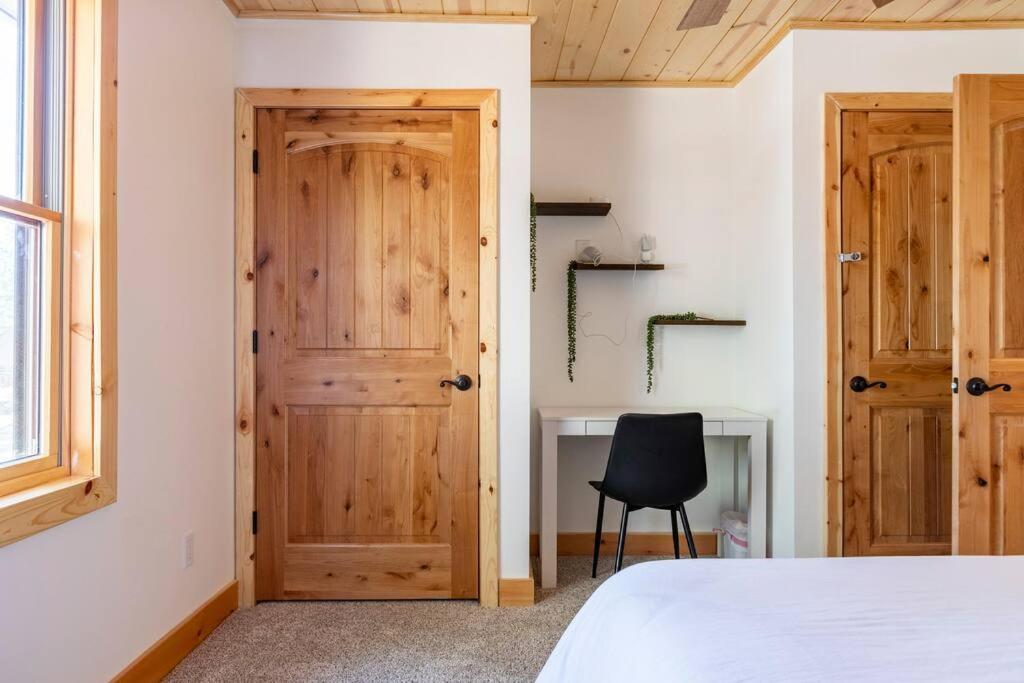 Modern Family Cabin Mins To Lake, Slopes & Hikes Big Bear City Exteriér fotografie